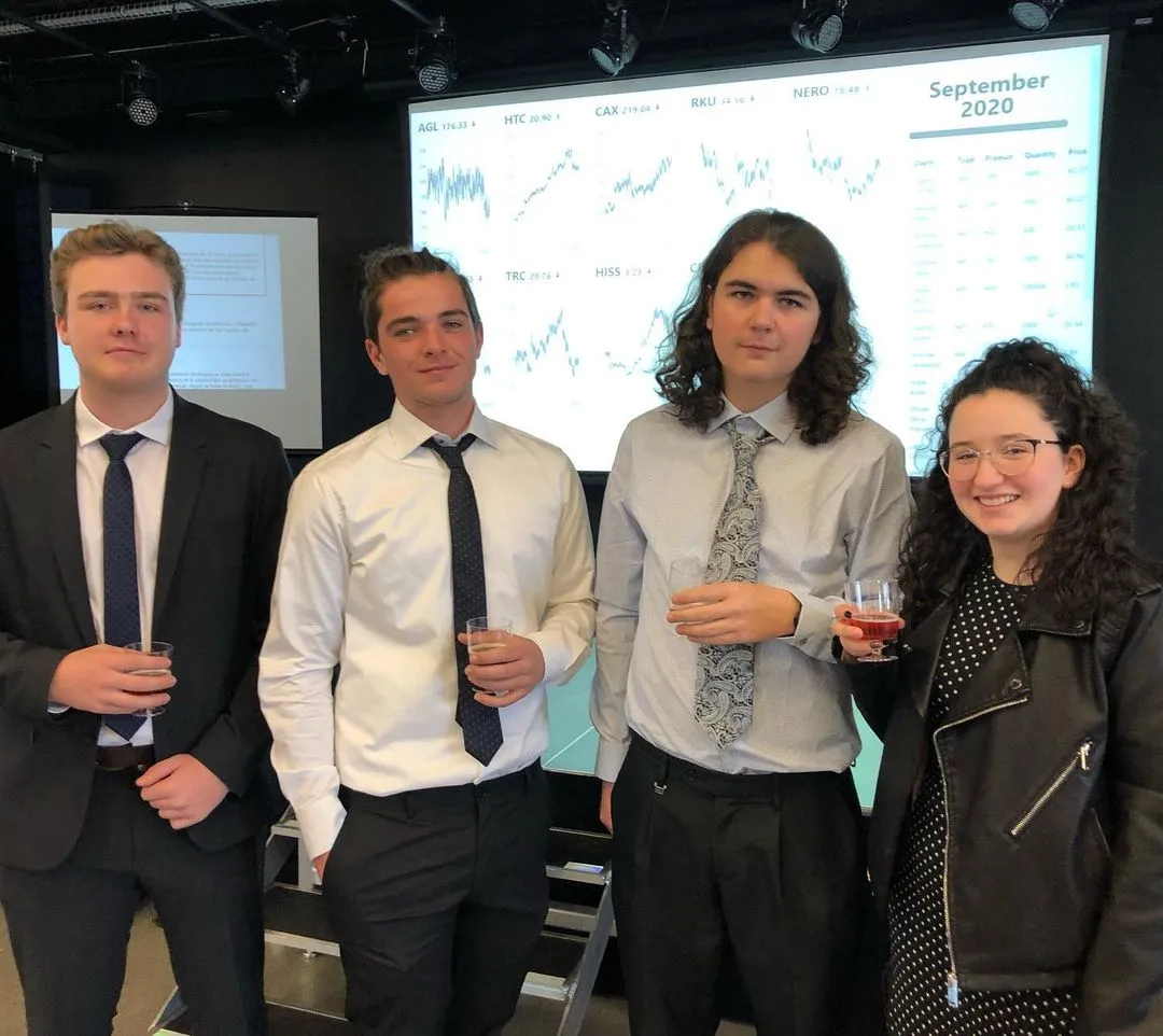 Étudiants du Collège Letendre lors de leur simulation Boursify